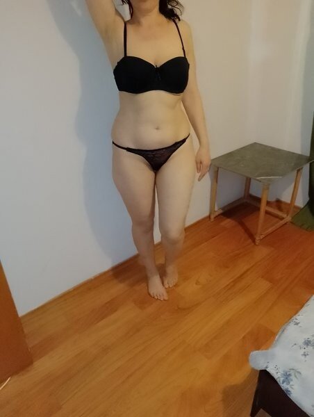 Matura, sexy, cu forme apetisante, fantezii, masaj erotic, relaxare.